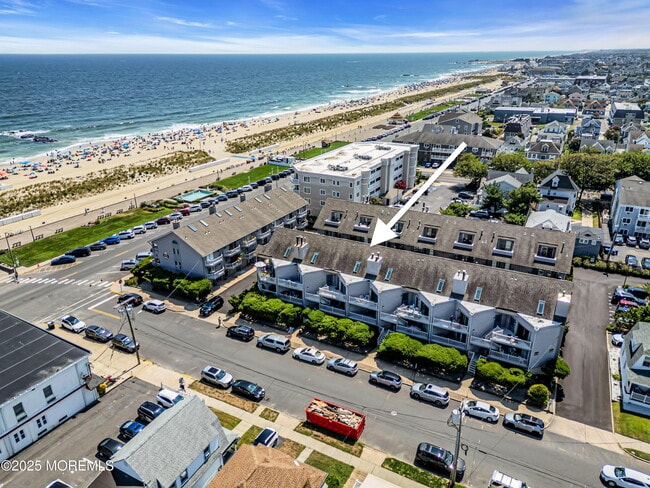 Building Photo - 621 Ocean Ave N Unit 210 Rental