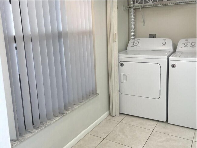 Photo - 6531 SE Federal Hwy Unit E205