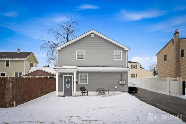 Building Photo - 316 Evergreen Ave