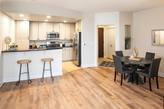 Photo - 100 3rd Ave S Unidad 1601