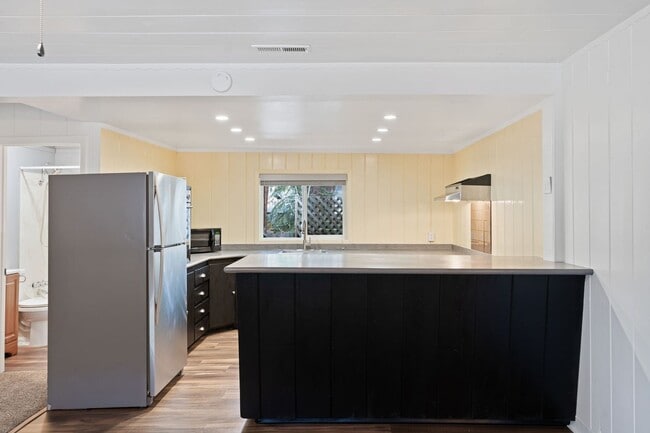 Photo - 3 bed 2 bath with private fenced yard