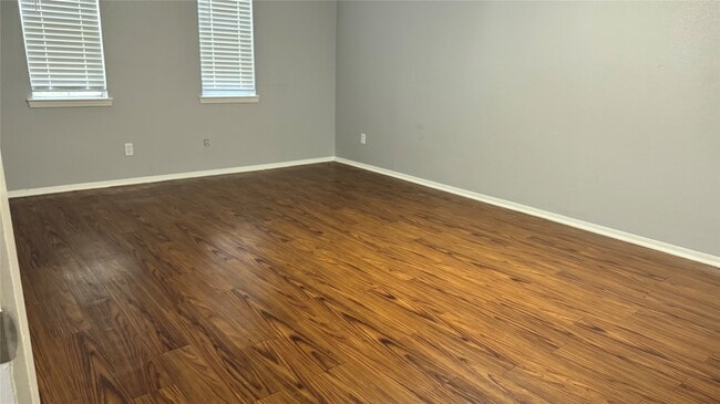 Photo - 7925 Grove Ridge Dr