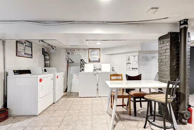 Photo - 236 E 118th St