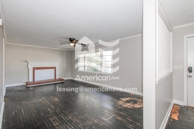 Photo - 1303 Whitehorse St