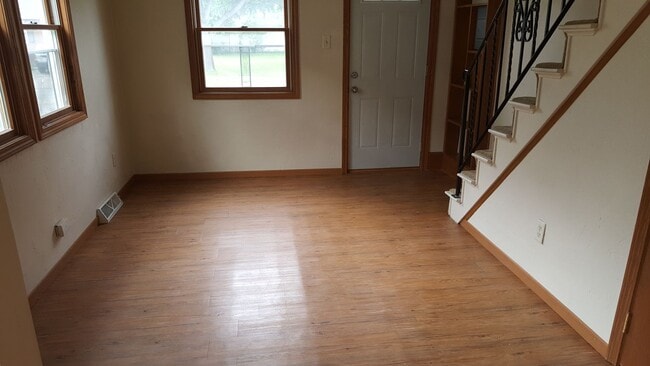 Photo - 1539 E Mason St Unit #2