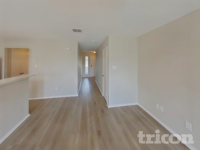 Photo - 1461 Pine Ln