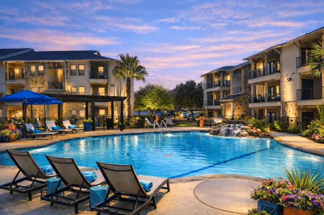 Building Photo - Azul Apartment Homes