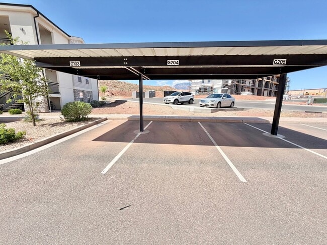 Photo - 2 Bed Lone Rock Condo!