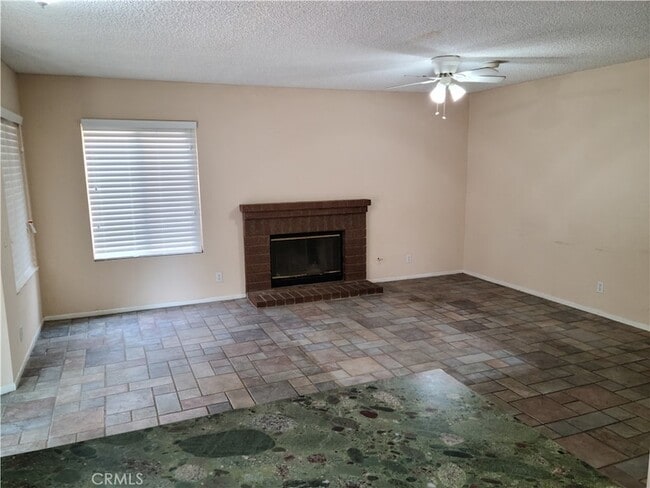998 Ashford Cir