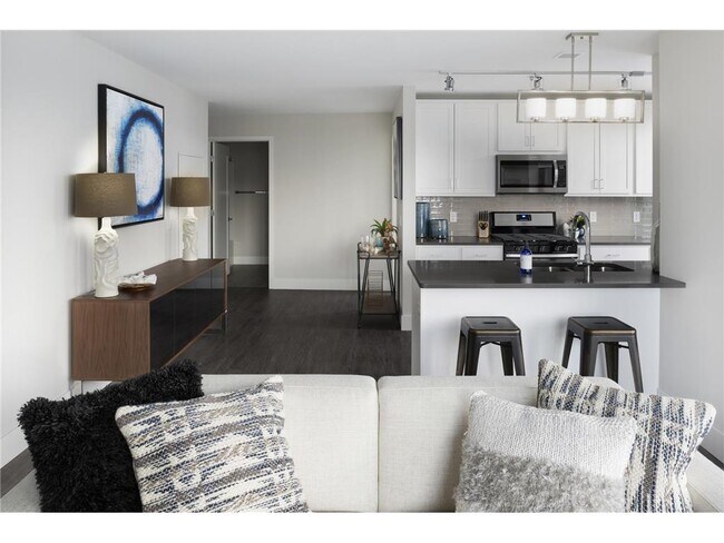 Building Photo - 212 10th Ave S Unit 1113 Rental