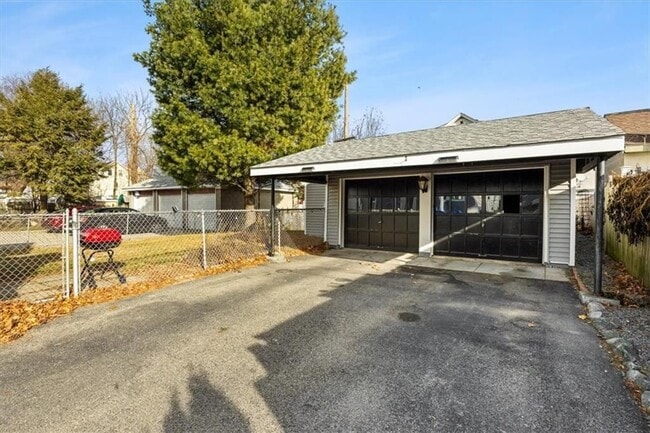 Photo - 154 Summit St