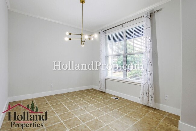 Photo - Beautiful 3-Bedroom Home with Covered Patio & Fenced Yard