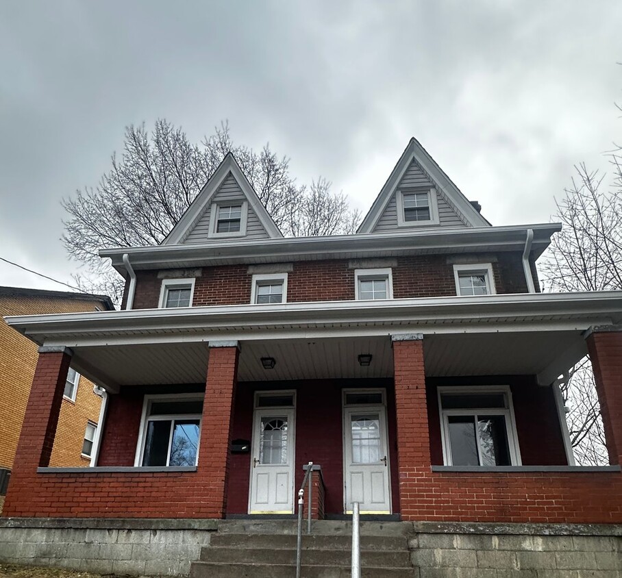 Photo - 117-119 Copperfield Ave