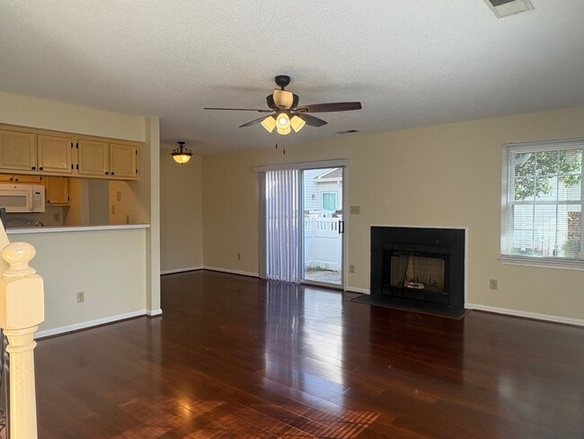 Photo - 27 F Tamarisk Quay