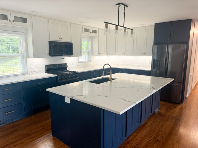 Photo - 8320 Telegraph Rd