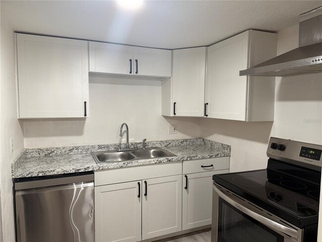 Photo - 900 N Lake Destiny Rd Unit A