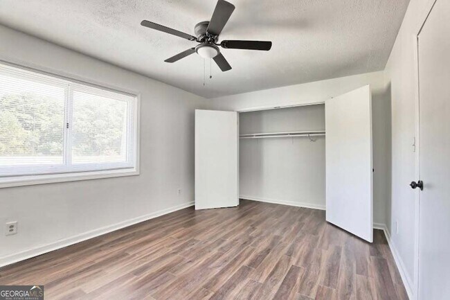 Photo - 4550 Washington Rd