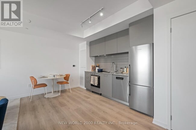 Photo - 101 Roehampton Ave Unit 1513