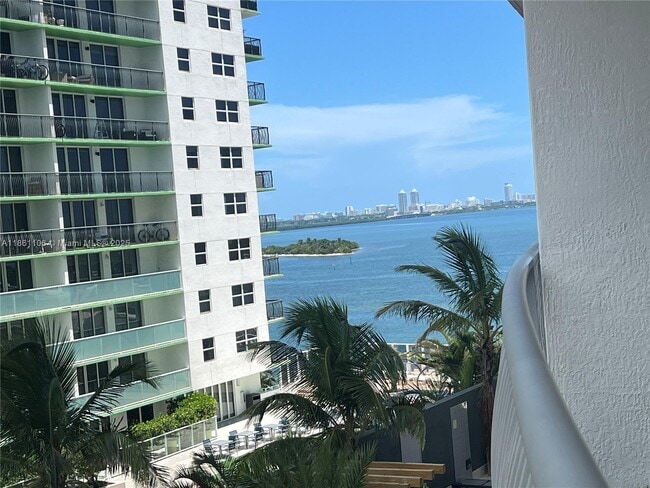 Building Photo - 1750 N Bayshore Dr Unit 1411 Rental