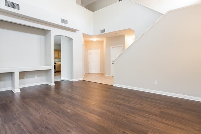 Photo - 4933 Royal Lake Ave