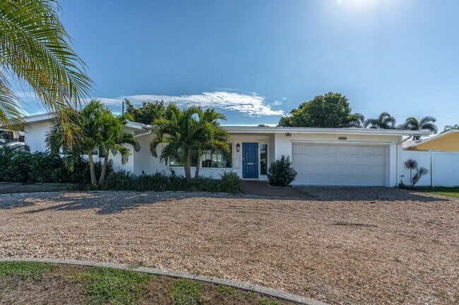 Photo - 4000 49th Ave S