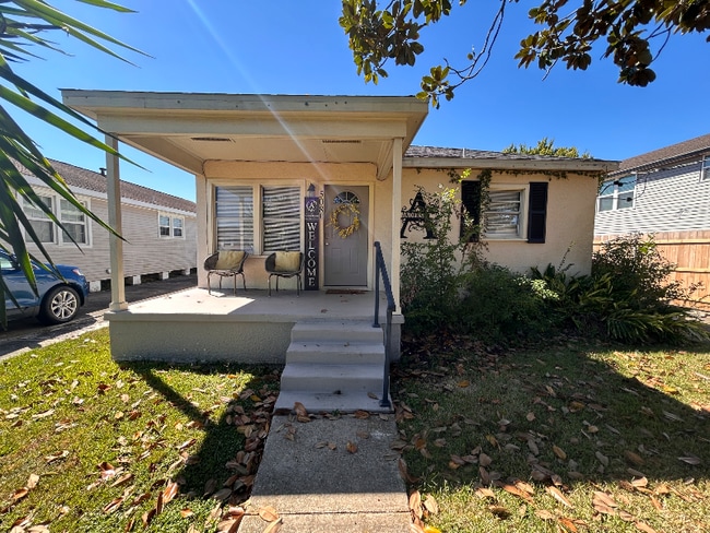 Building Photo - 508 Avenue E