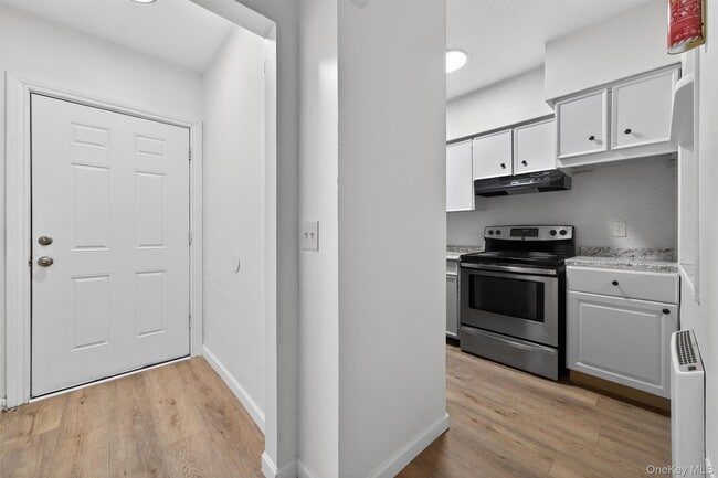 Building Photo - 376 NY-52 Unit 6