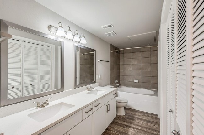 Photo - 19100 Glenwest Dr
