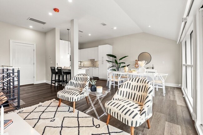 Photo - 771 Harrison Ave Unidad PH8