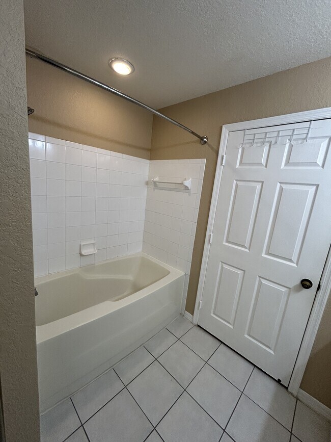 Photo - 6344 Raleigh St