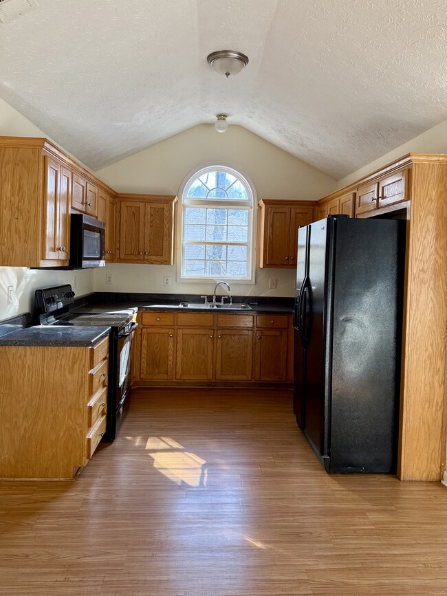 Photo - 106 Wesley Way