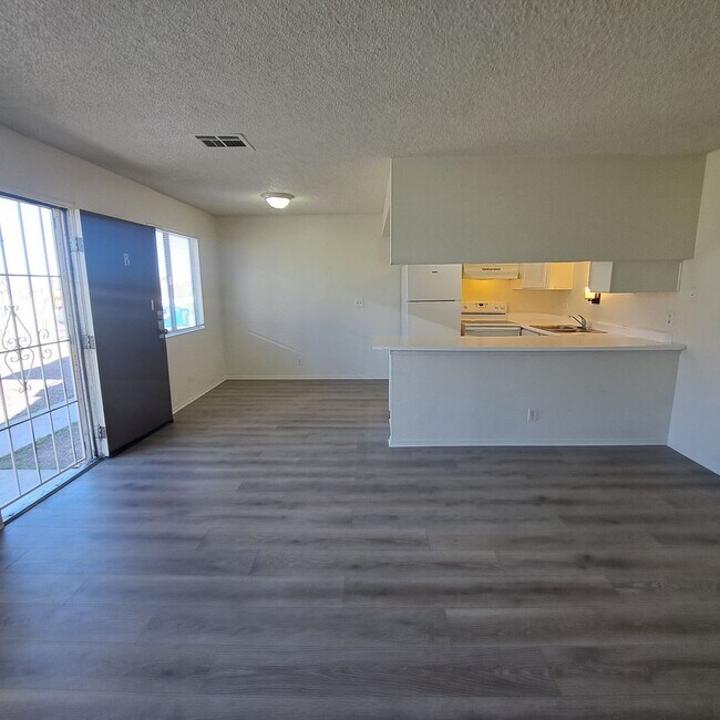 Photo - 156 Judy Ln Unit B