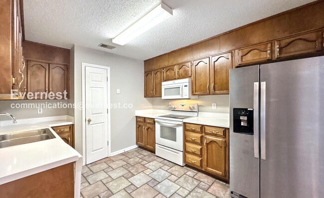 Photo - 161 Lake Terrace