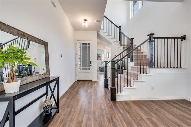 Photo - 8025 Glenview Dr