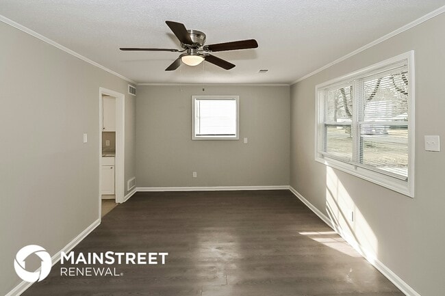 Photo - 1058 Avon Rd