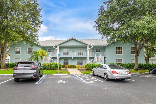 Unfurnished 2 Bedroom condo 10 minutes fro... - Unfurnished 2 Bedroom condo 10 minutes fro... Unit 54