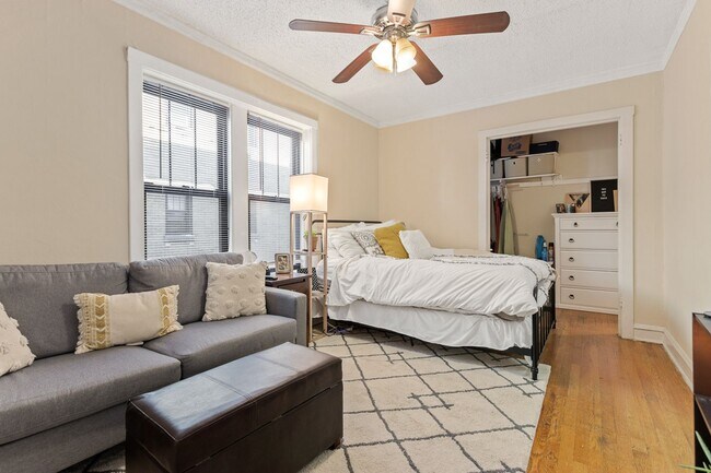 Photo - 2233 N Bissell St Unit 1E
