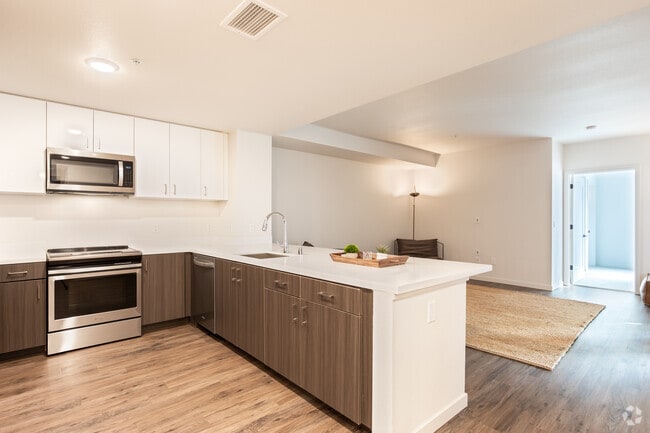 Interior Photo - Telegraph Arts Rental