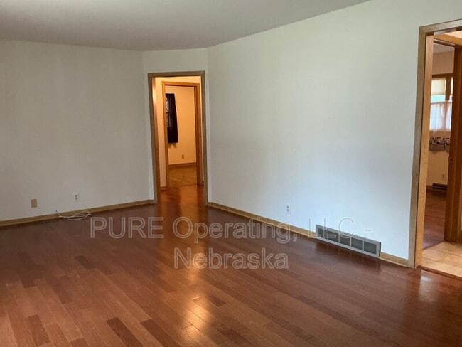 Photo - 7602 Parker St