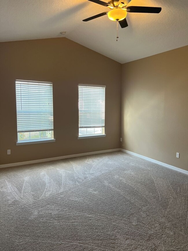 Photo - 2/2.5 Townhome in desirable Barclay Reserve!