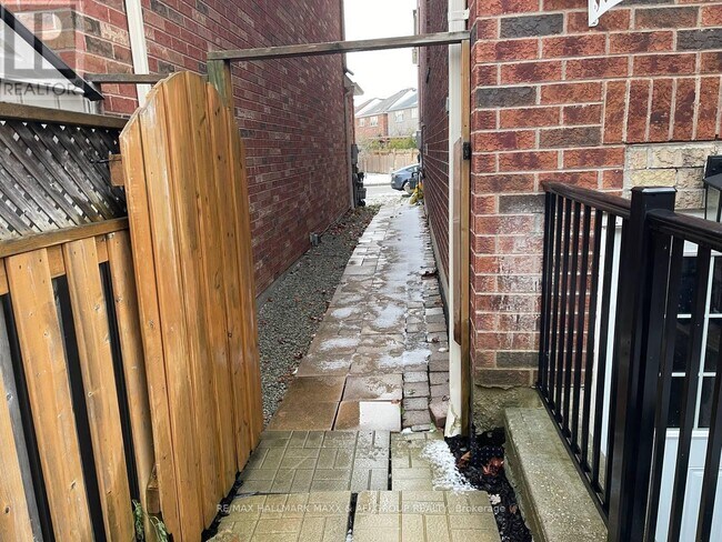 Photo - 3869 Mayla Dr