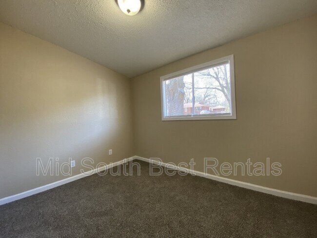 Photo - 3352 Charlotte Rd