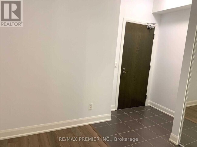 Photo - 2910 Hwy 7 Unité 1201