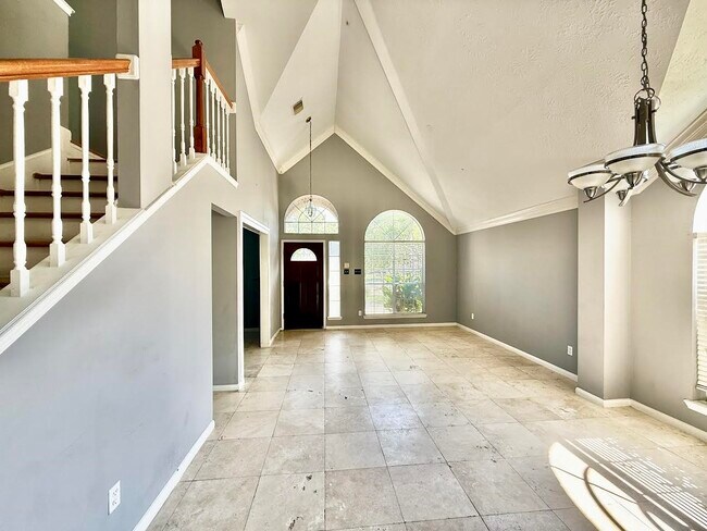 8815 Champion Springs Cir