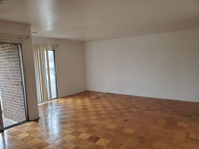 10218 Prince Pl