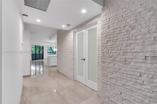 Photo - 141 Crandon Blvd Unit 242