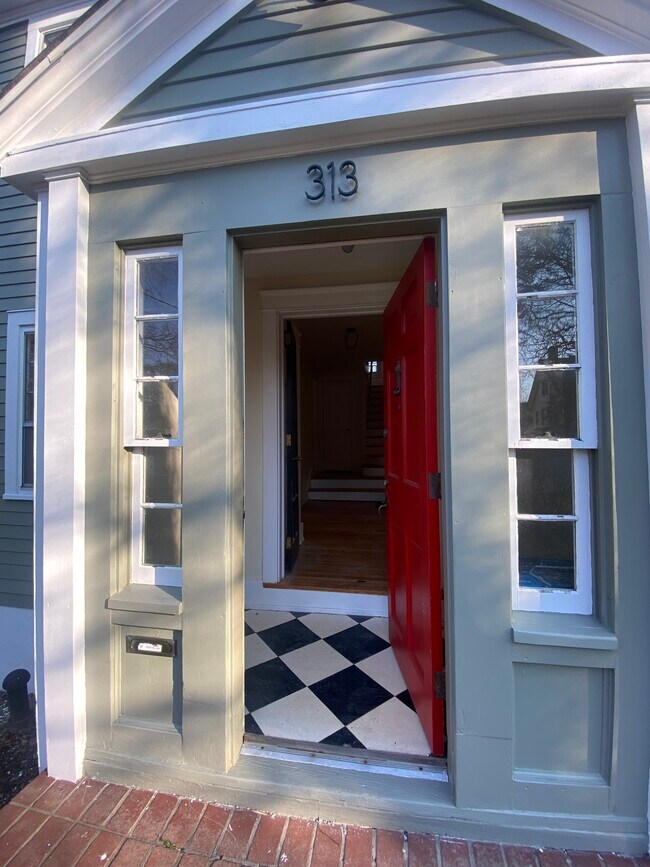 Photo - 313 Hudson St