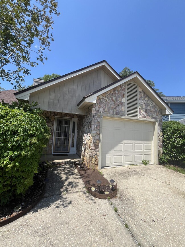 Photo - 1305 Ariel Ct