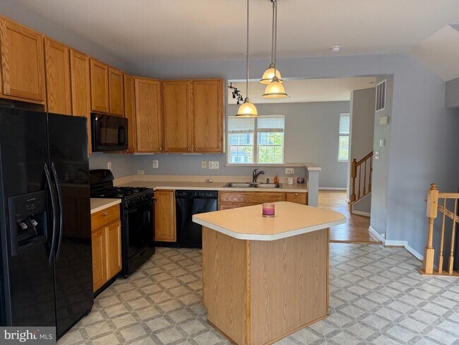 Photo - 3624 Singleton Terrace