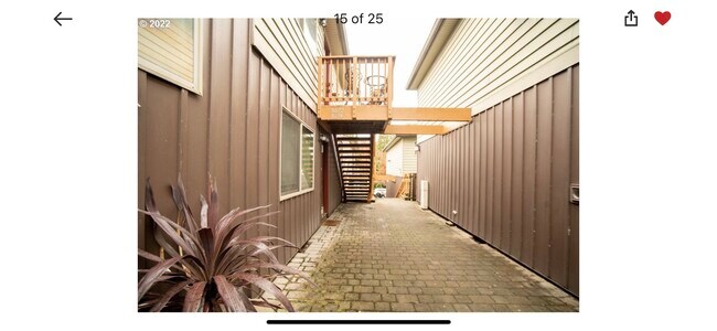 8664 N Willamette Blvd